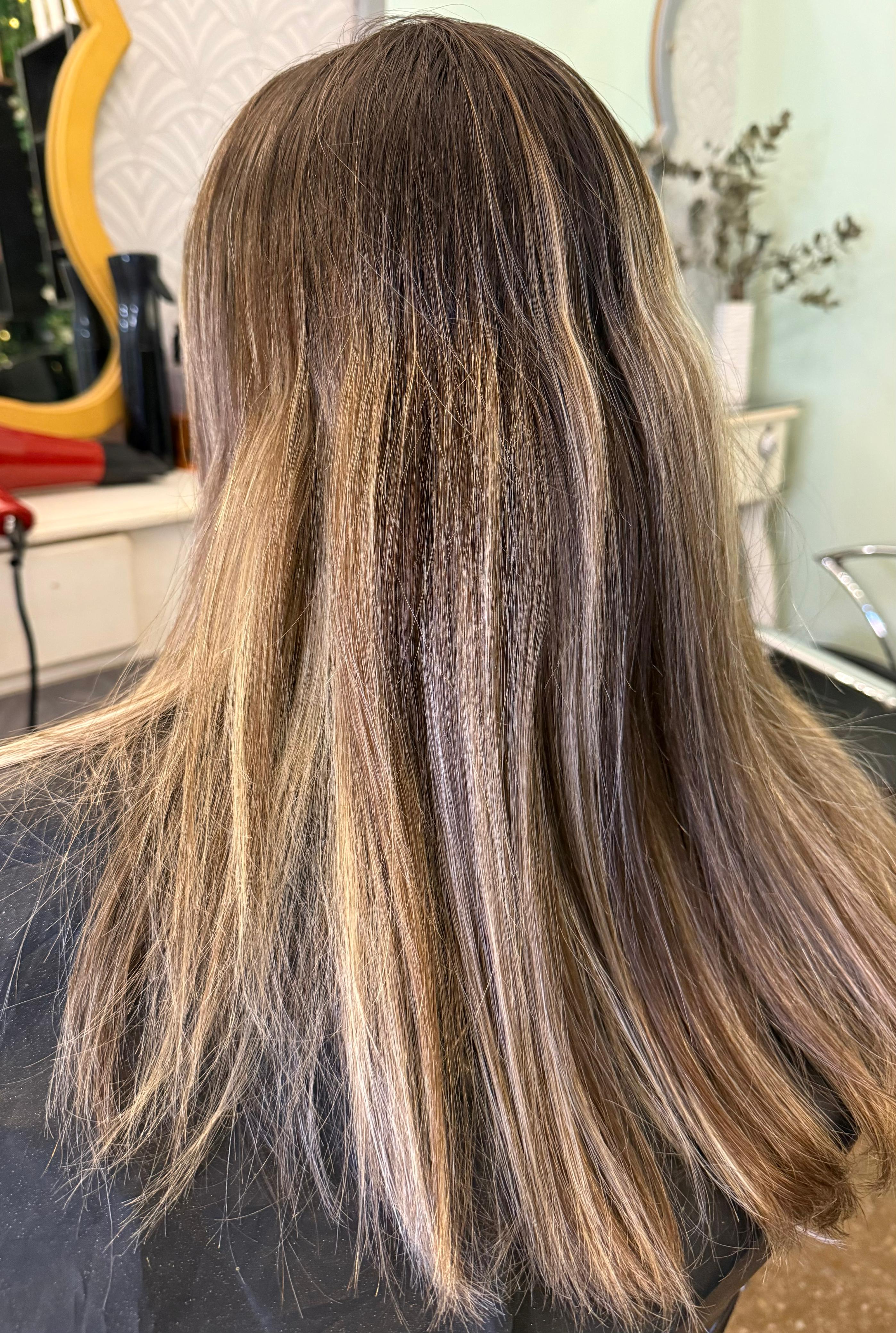 Balayage profesional realizado en Irene Falcón Studio en Corrientes
